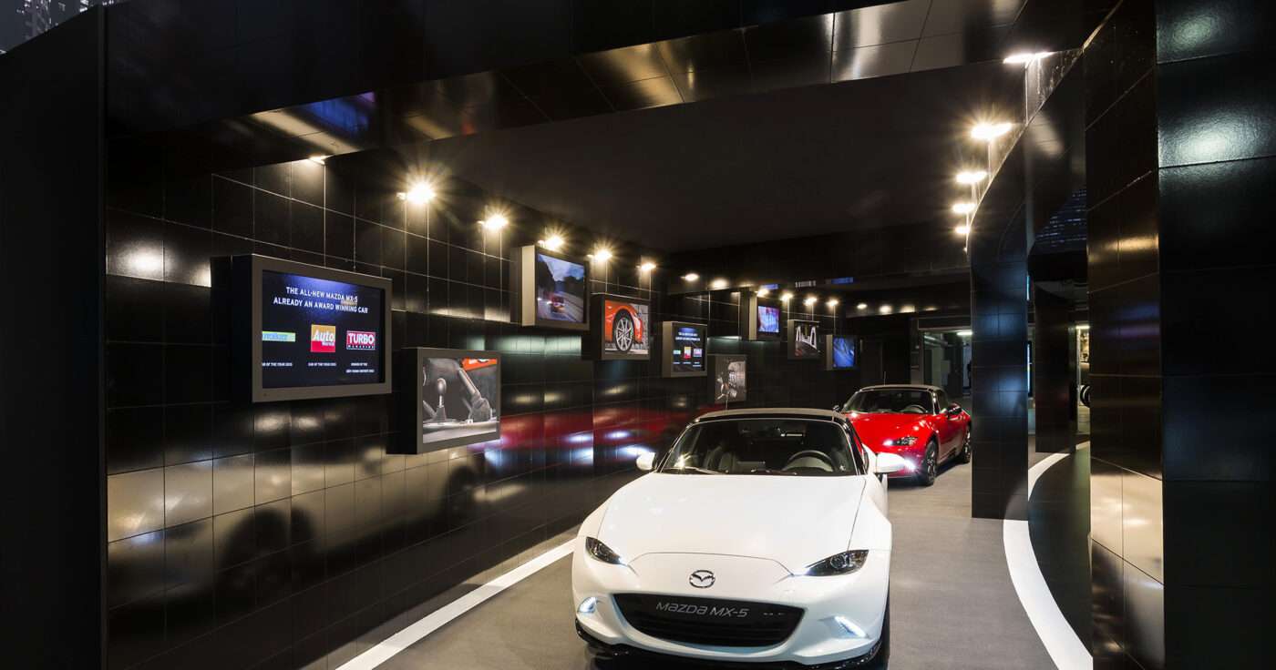 Interieur standenbouw Autosalon 2016 Brussel Mazda 6