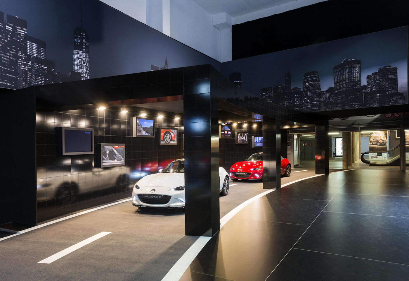 Interieur standenbouw Autosalon 2016 Brussel Mazda 7