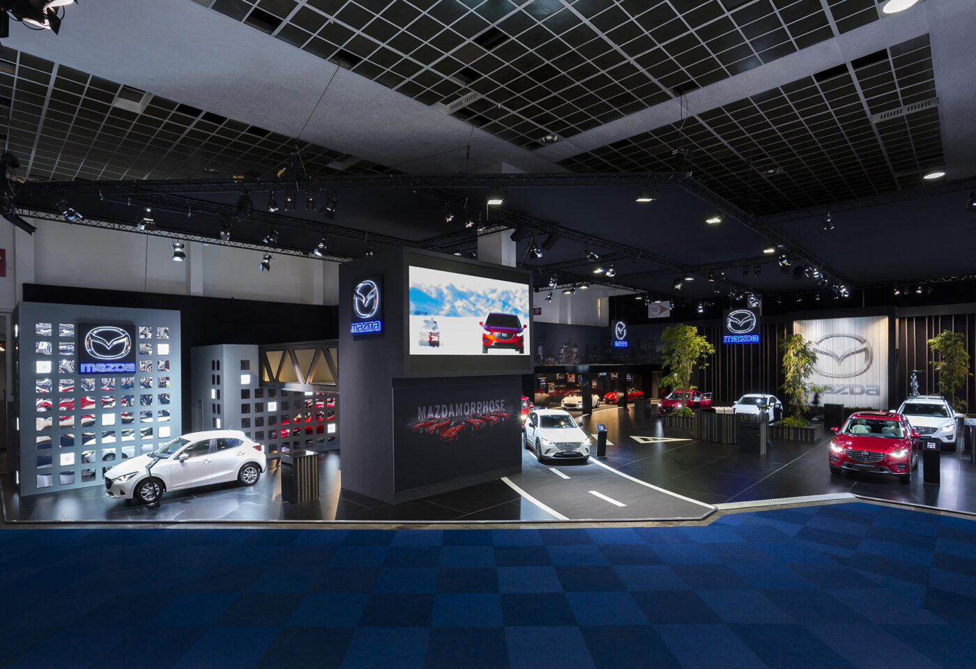 Interieur standenbouw Autosalon 2016 Brussel Mazda 8