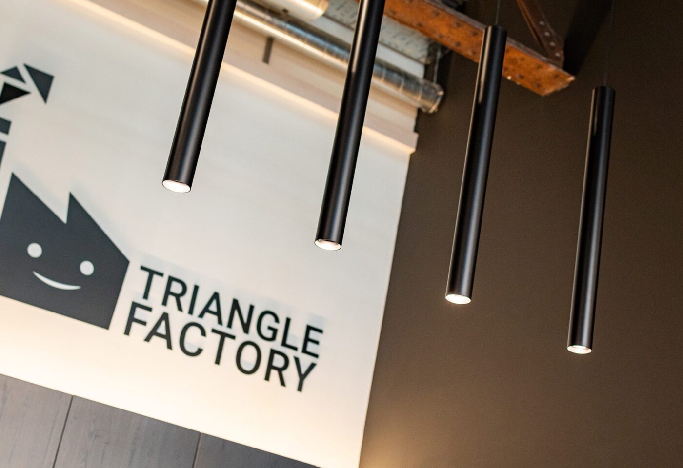 Kantoorinrichting Interieurarchitectuur Triangle Factory Gent